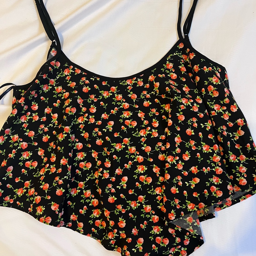 Forever 21 slightly cropped floral cami tank size medium - Picture 5 of 8